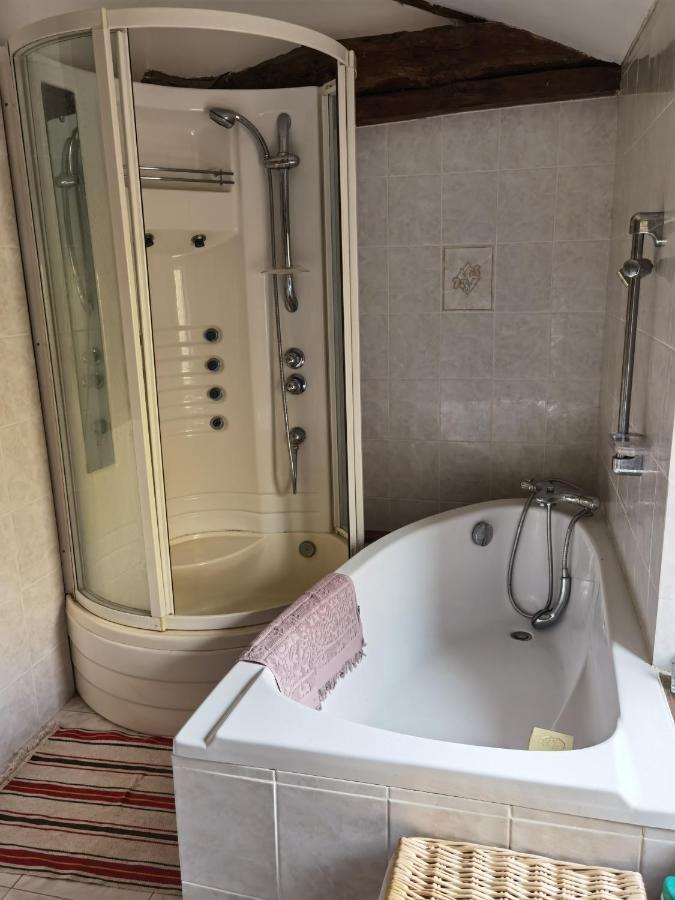 chambres d hotes L'agapé Saint-Martial-sur-Isop Esterno foto